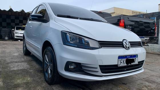 VOLKSWAGEN FOX 1.6 MSI TOTAL FLEX CONNECT 4P MANUAL VOLKSWAGEN FOX 1.6 MSI TOTAL FLEX CONNECT 4P MANUAL